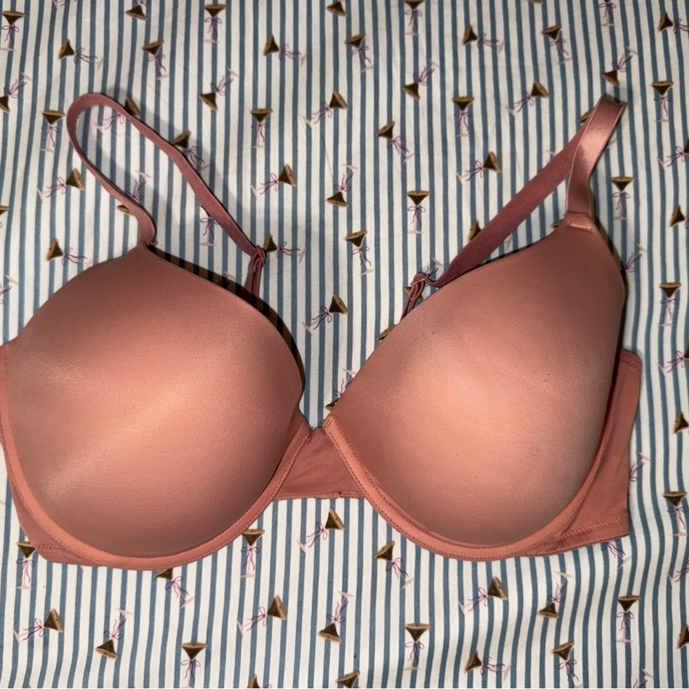 Victoria’s Secret Pink Everywhere Push-Up Bra